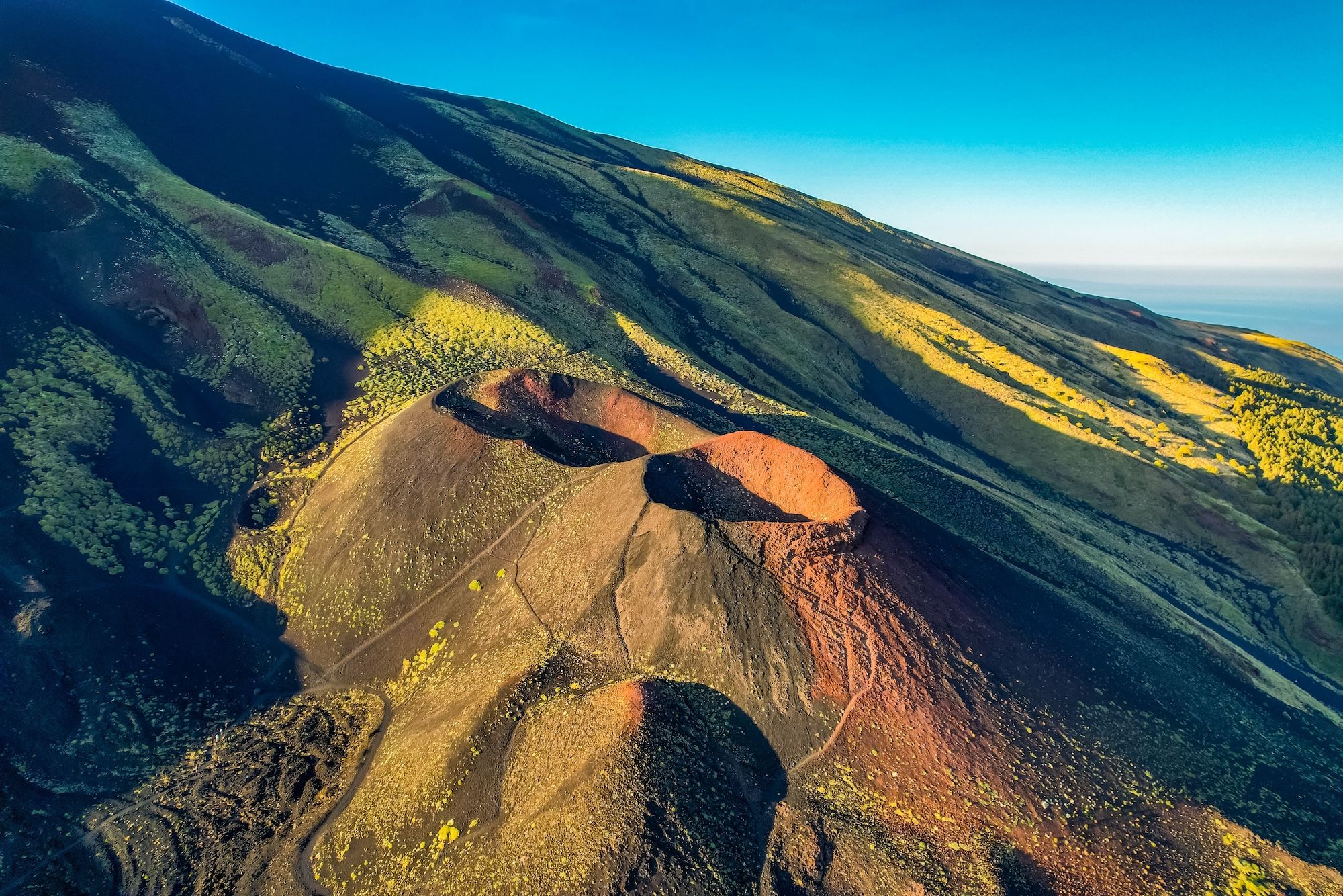 Il cratere dall’alto ©zedspider/ Shutterstock