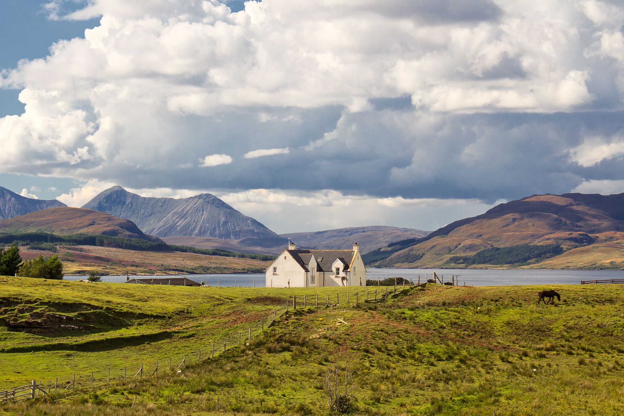 Le Cuillin Hills formano la più spettacolare catena montuosa della Gran Bretagna ©Josep Suria