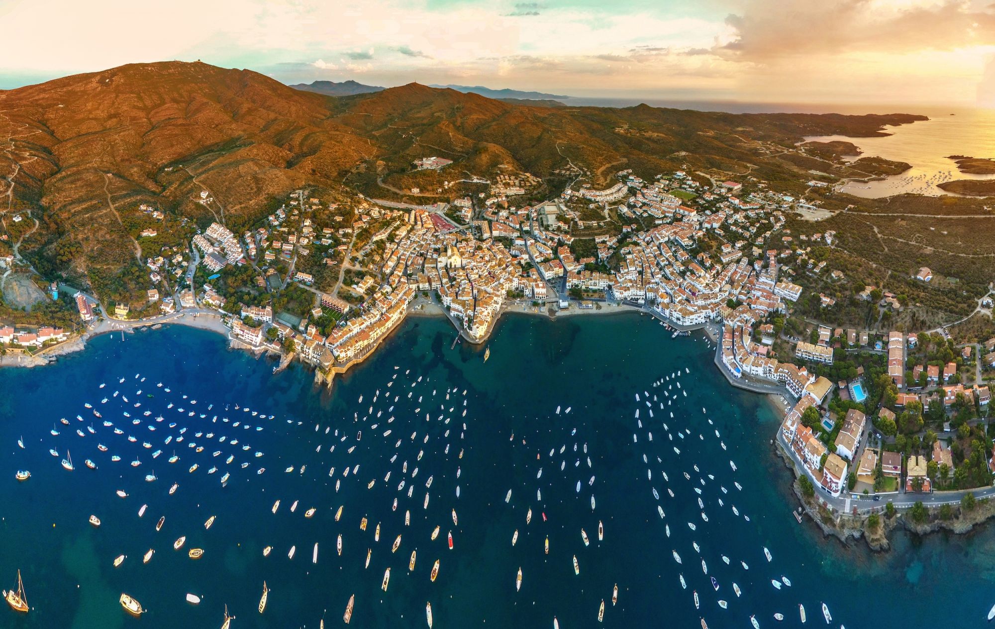 La costa a Cadaqués. Credits David Rius Serra / Shutterstcok