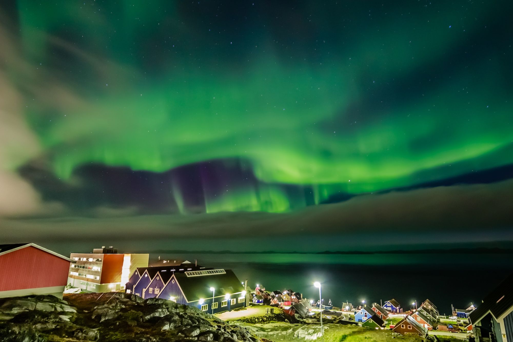 L’aurora boreale a Nuuk © Vadim_N /Shutterstock