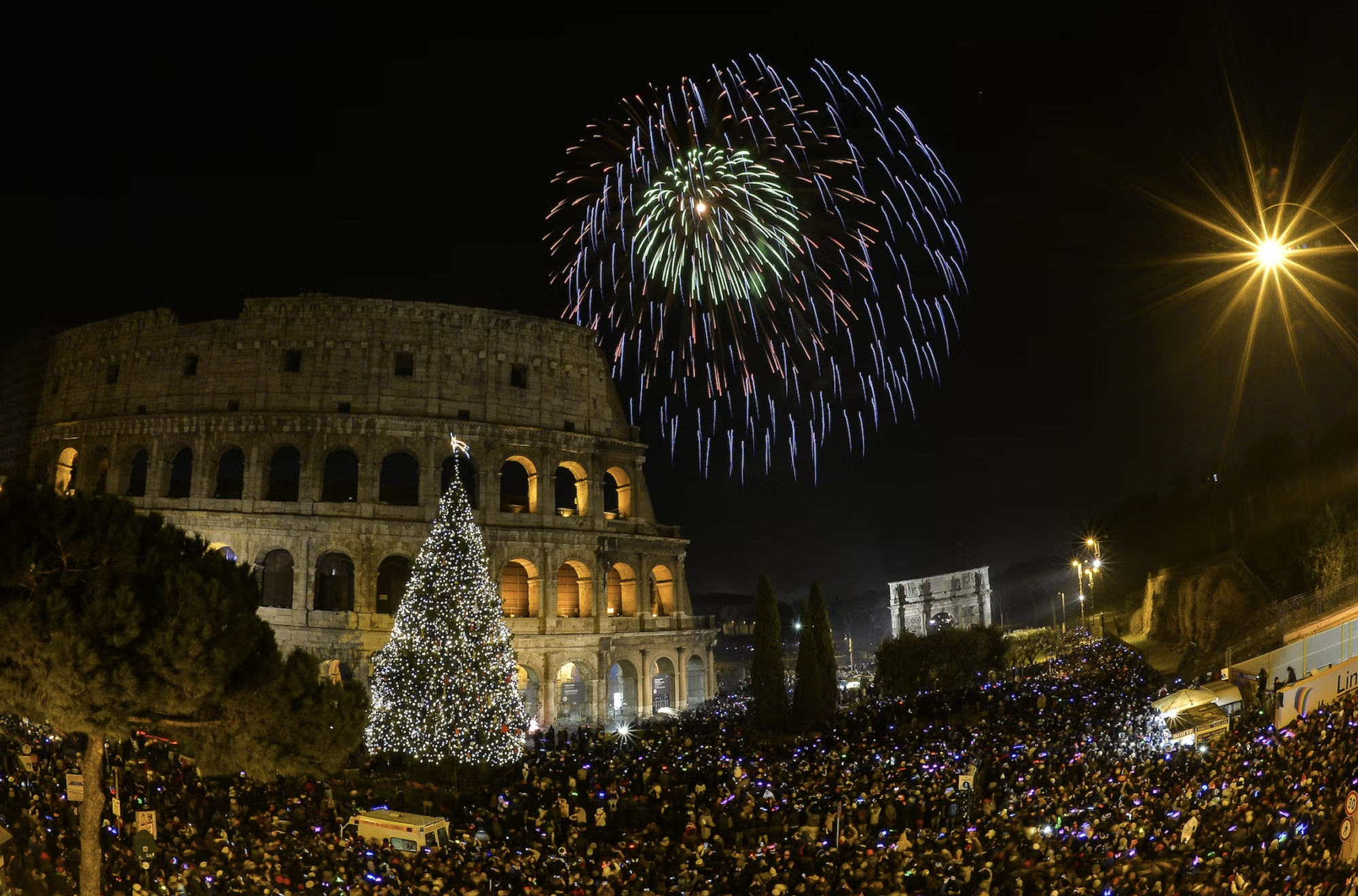 I fuochi d’artificio sul Colosseo © Getty Images
