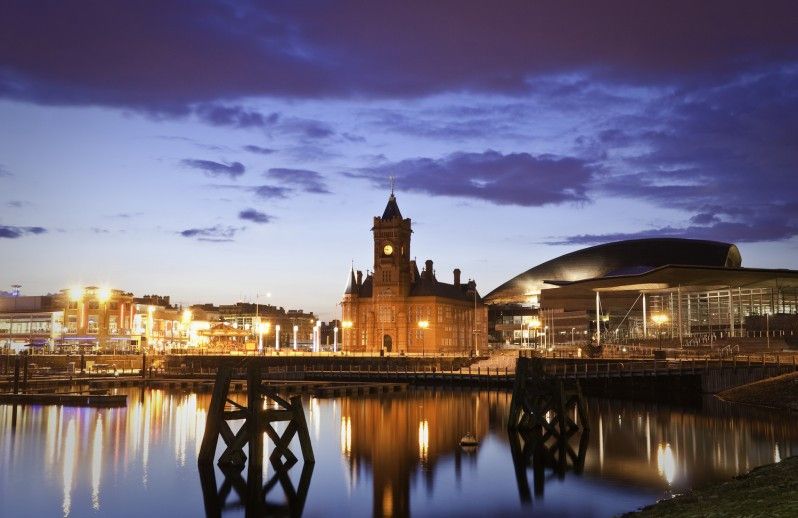 Cardiff, tra antico e contemporaneo. Fotografia © Matthew Dixon