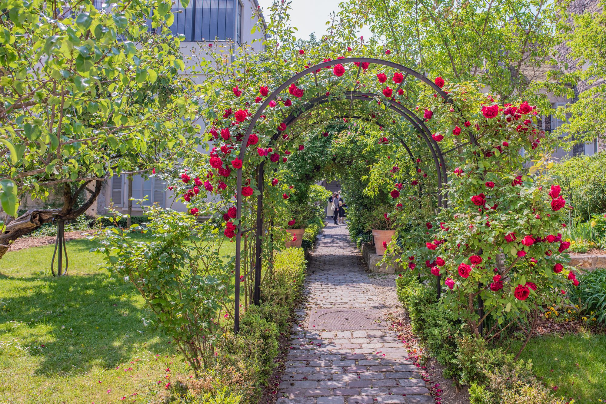 Un particolare dei Giardini Renoir, parte del Museo di Montmartre a Parigi ©Shutterstock