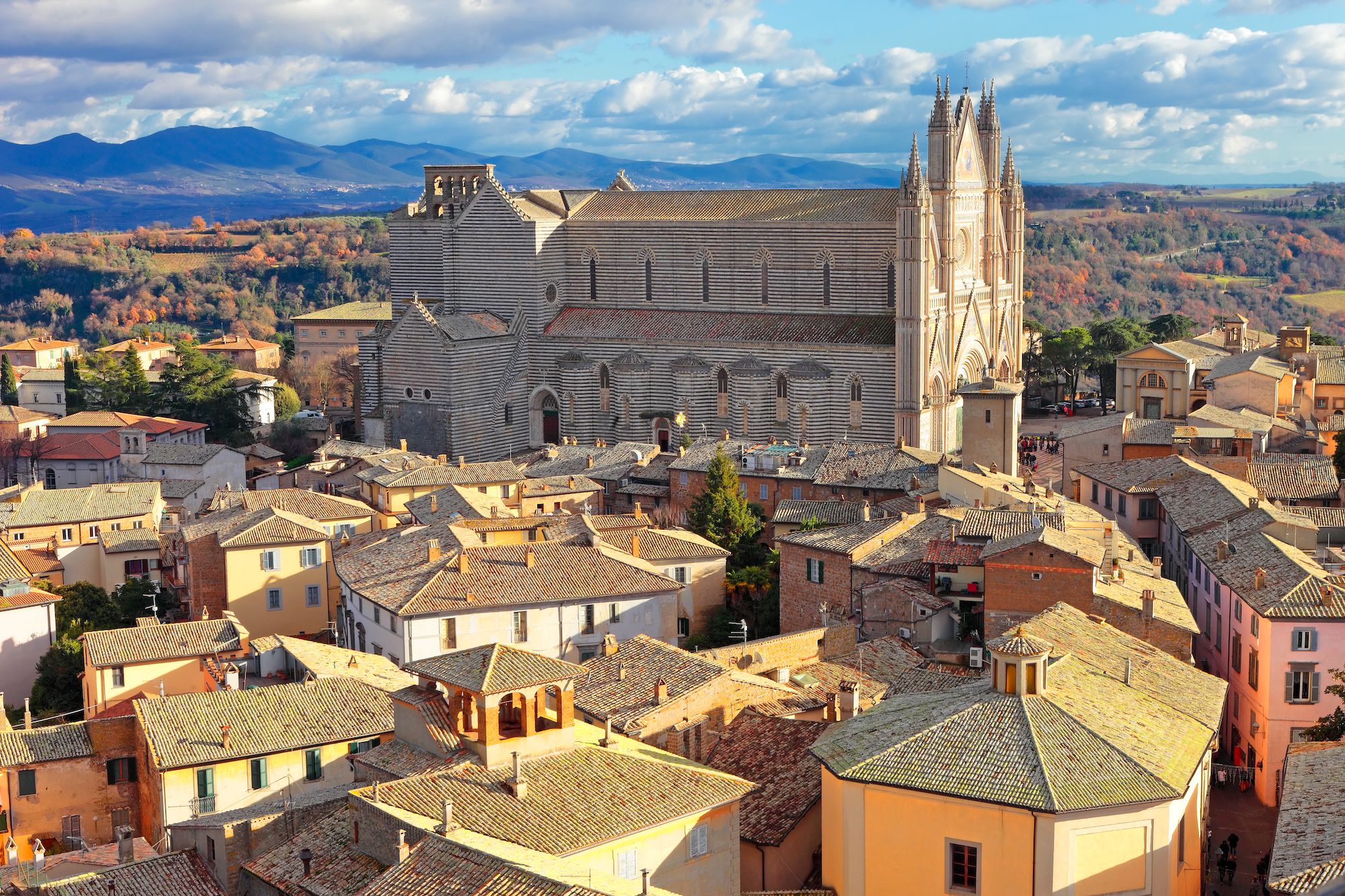 L’immensa mole del Duomo di Orvieto © dancar