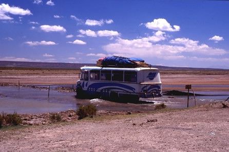 Corriera nel Salar de Uyuni © Fotografia di Manuel Conterio