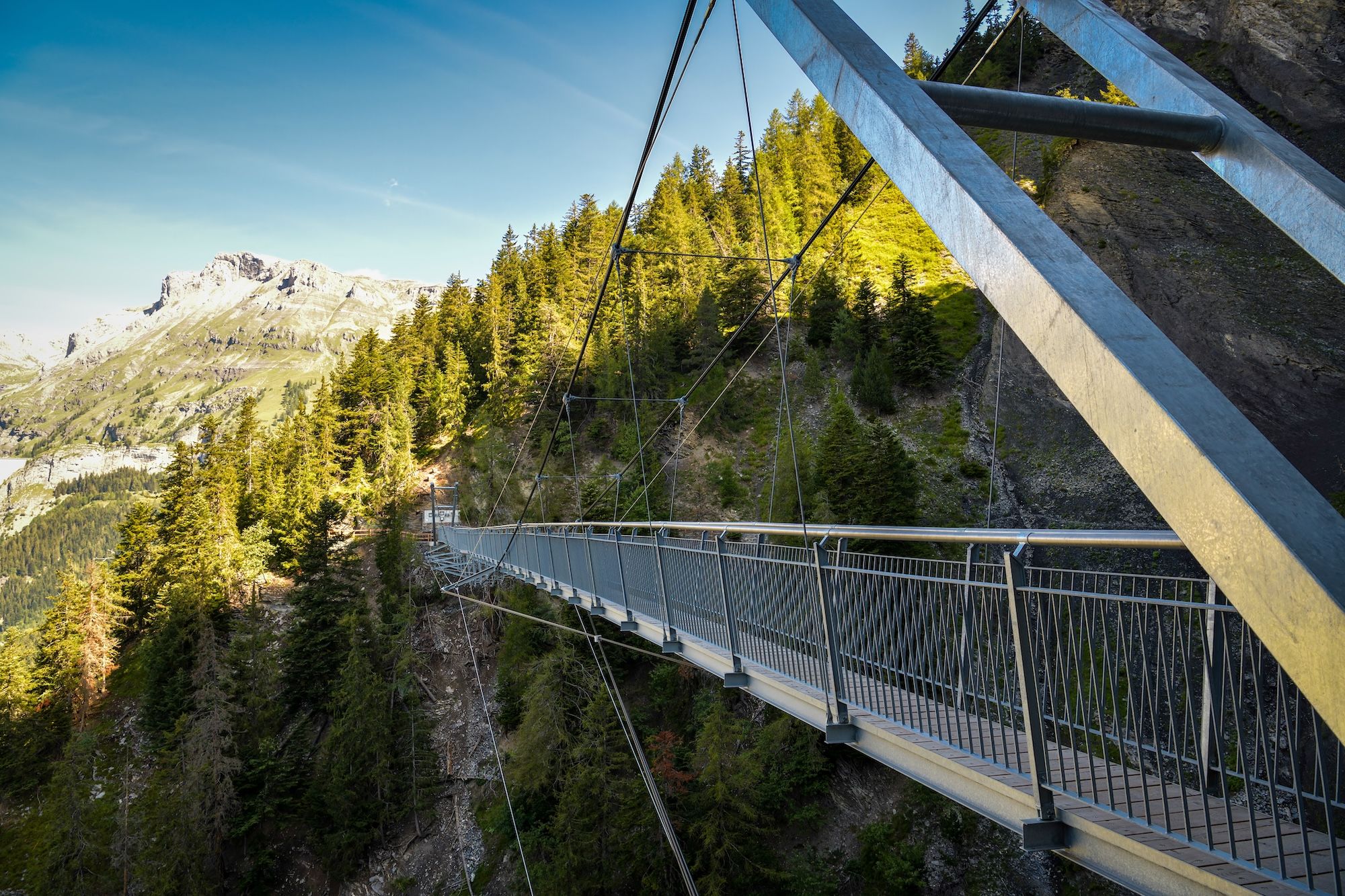 il Bisse du Ro che parte da Crans Montana ©Michal Stipek /Shutterstock