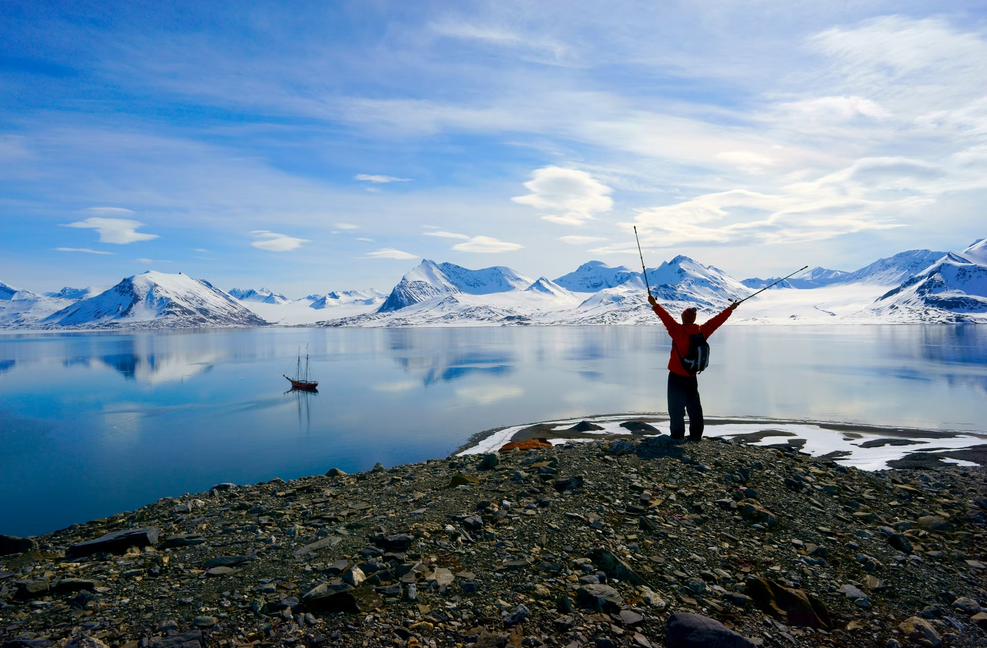 Se volete fare un’escursione alle Svalbard, dovete avere l’attrezzatura di sicurezza e l’equipaggiamento adatto alle basse temperature ©redtea / Getty