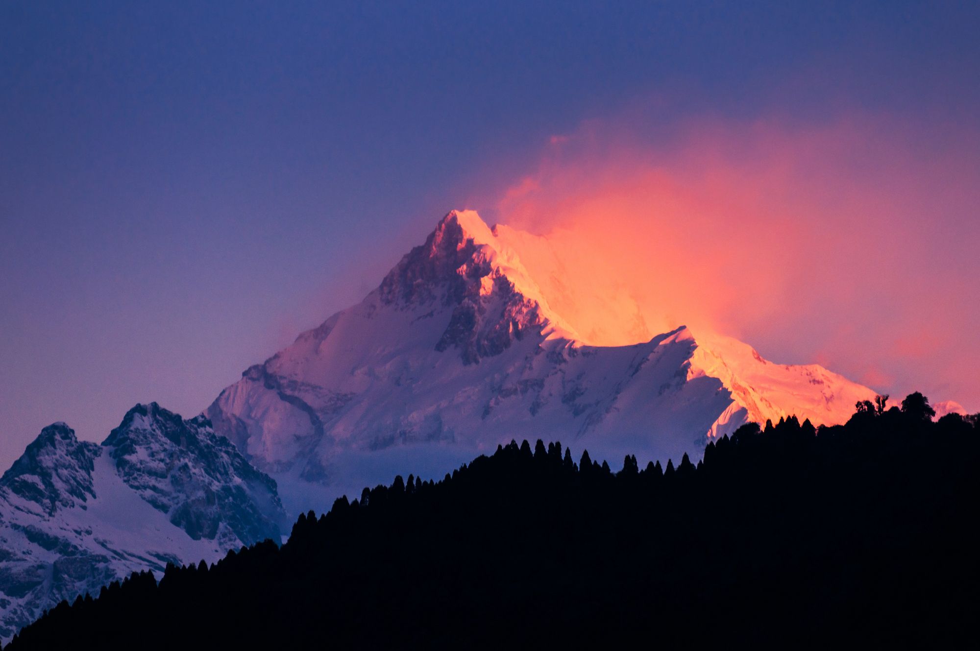 Il Kanchenjunga, la terza montagna più alta della terra ©Nuamfolio