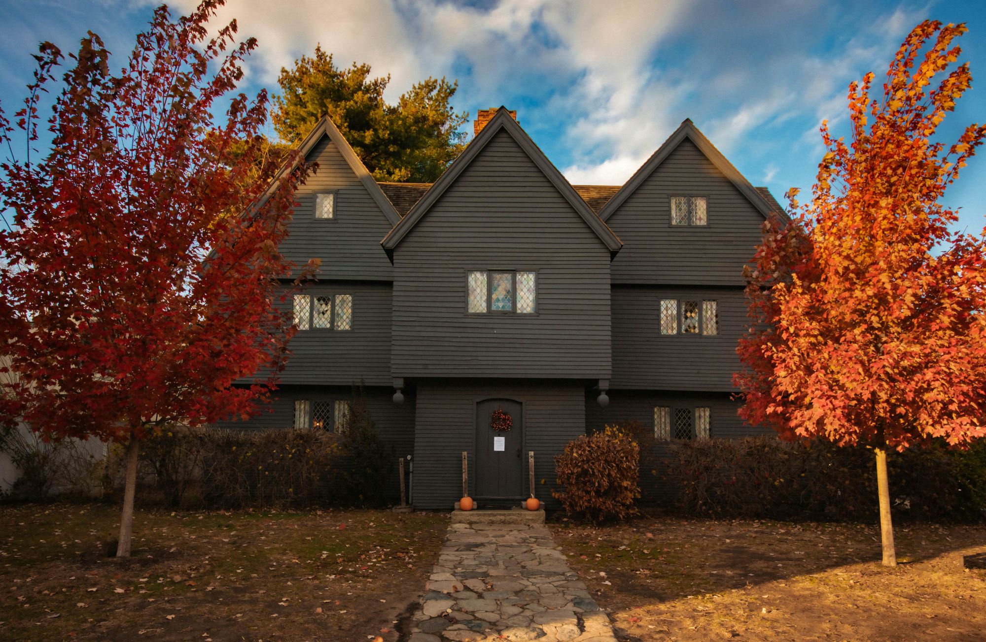 La Salem Witch House. © Sarah Jennie/Shutterstock