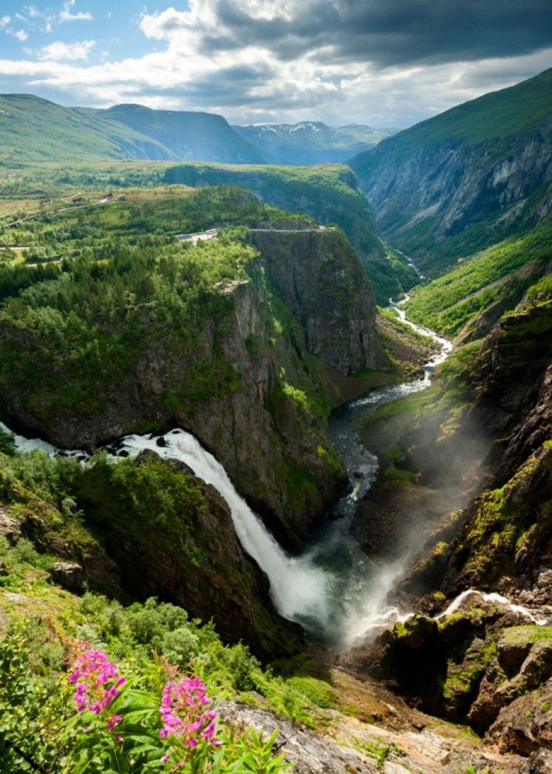 Eidfjord, veduta sulle cascate Voringsfossen, Norvegia.
©Justin Foulkes/Lonely Planet