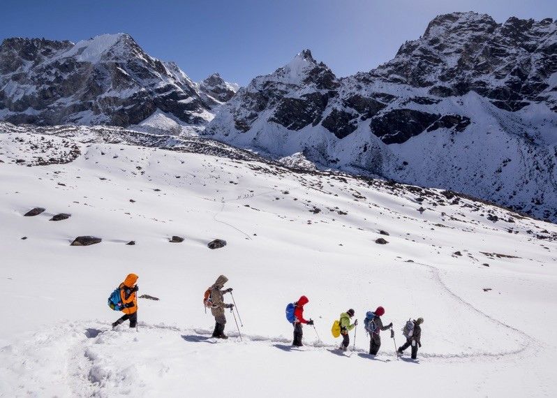 Escursionisti diretti al campo base dell'Everest. ©Kriangkrai Thitimakorn/Shutterstock