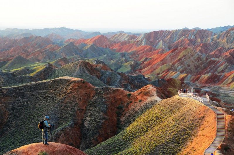 Esplorate il lunare paesaggio del Zhangye Danxia National Geopark. © MelindaChan / Getty Images