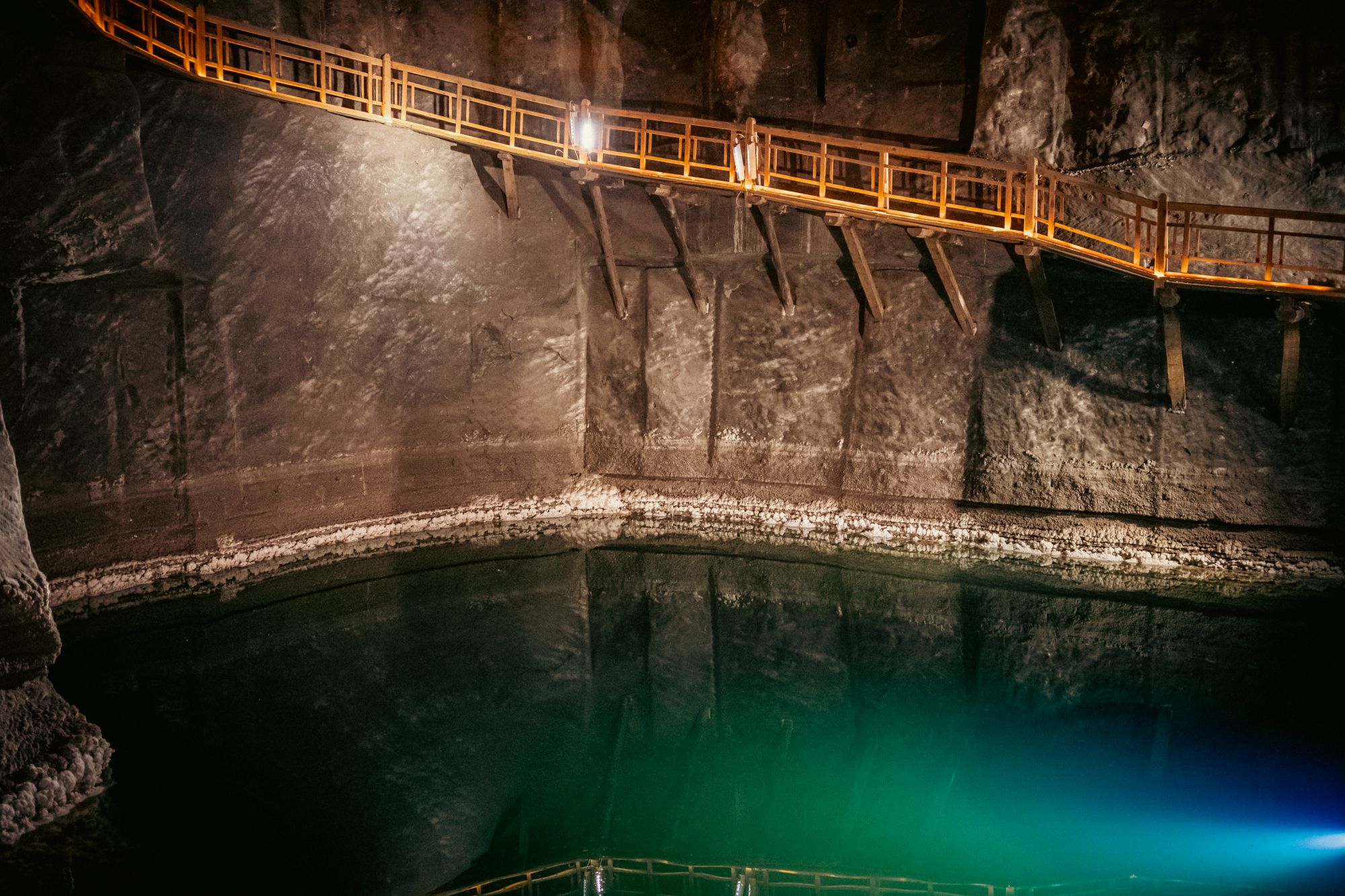 Lago salato sotterraneo nella miniera di Wieliczka