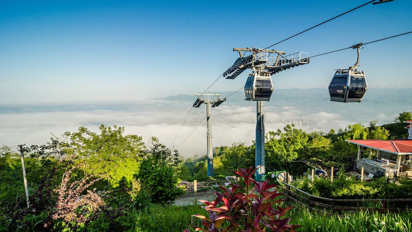 Le città balneari di Giresun e Ordu sono porte d’accesso a villaggi di montagna, canyon e cascate.