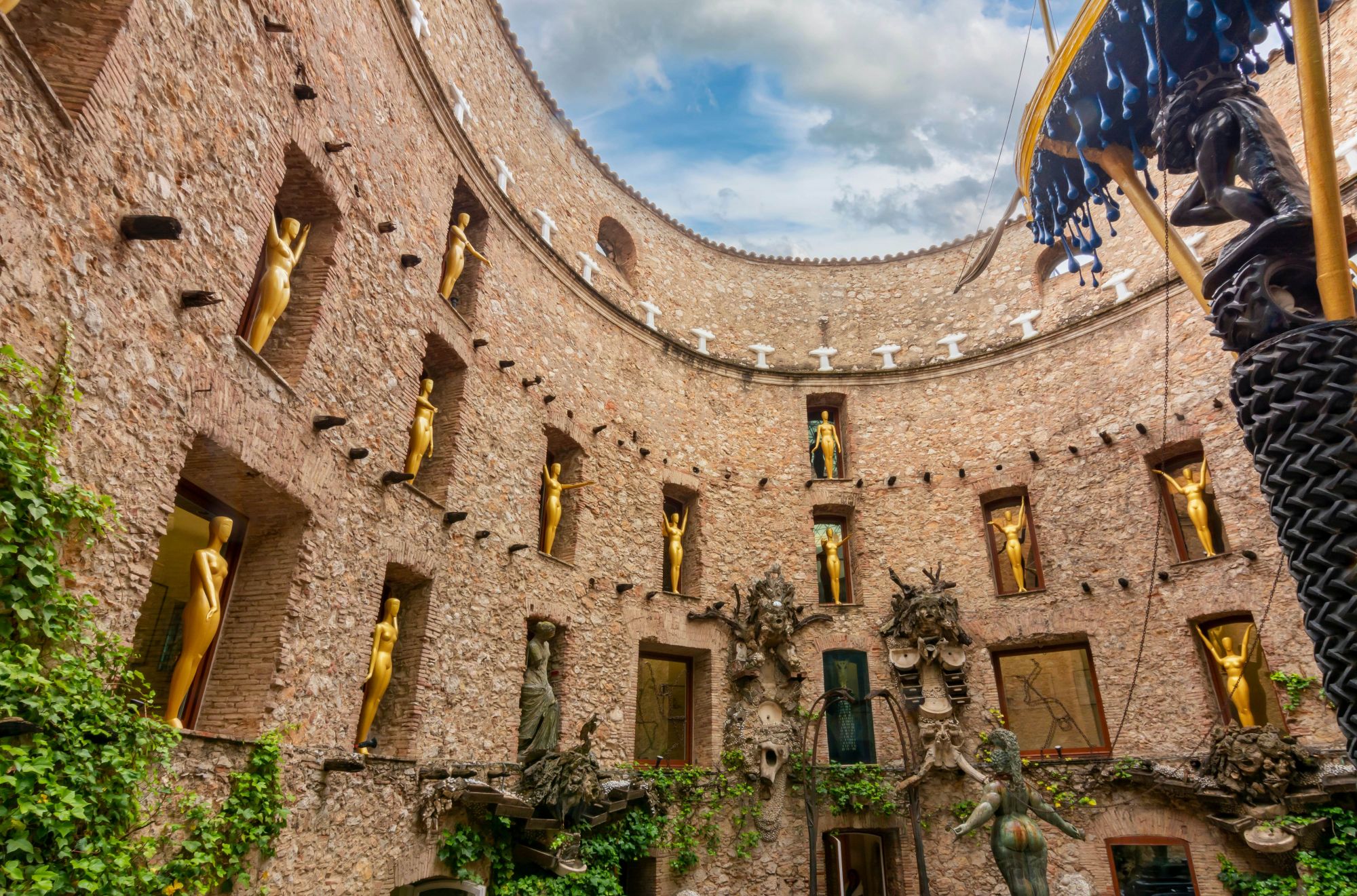 Il Teatre-Museu Dalí a Figueres. © Adobe Stock