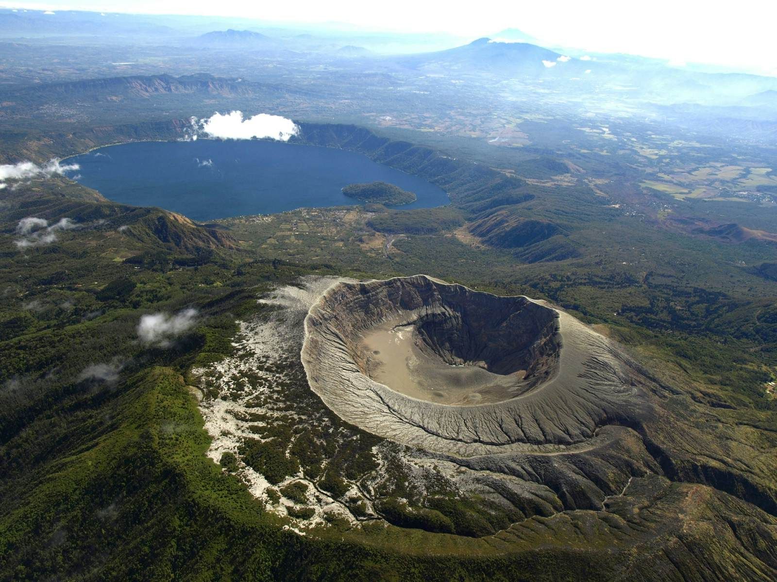 Il vulcano Santa Ana. Per gentile concessione della Central America Tourism Agency.