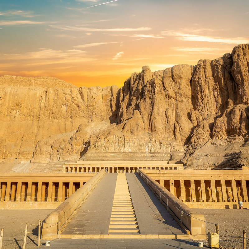 Il tempio di Hatshepsut a Luxor ©givaga/Shutterstock
