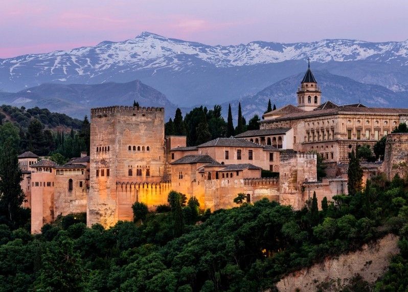 Granada, Andalusia.
©Jeremy Woodhouse/Getty Images/Blend Images