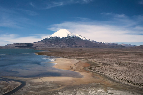 Lo spettacolare Volcán Parinacota, tra Cile e Bolivia ©Gabriele Orlini