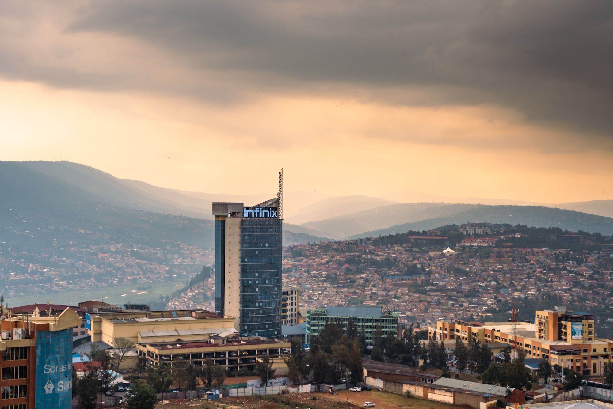 Lo skyline di Kigali ©Jennifer Sophie/Shutterstock