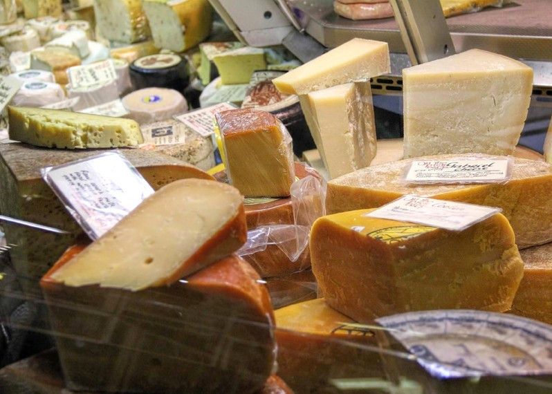 I formaggi locali in vendita nell'imperdibile English Market, Cork, Irlanda.
©Honey Cloverz/Shutterstock