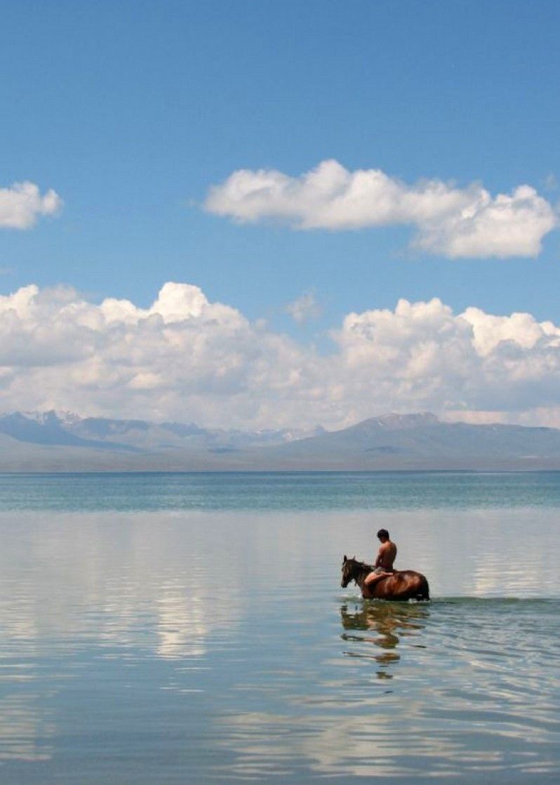 I laghi azzurri del Kirghizistan. ©Clanci Ferguson/Lonely Planet