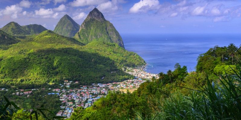 I monti Piton, patrimonio dell'Unesco a Saint Lucia. Foto di Alan Copson/Getty Images