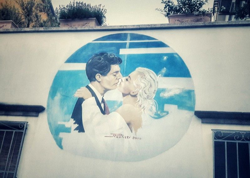 I murales dedicati a Federico Fellini fra i vicoli del quartiere San Giuliano, Rimini. © Elisa Brozzelli / Lonely Planet Italia