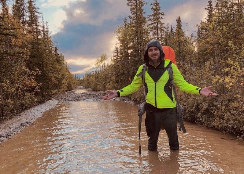 I sentieri invasi dai torrenti a causa della piogge, Alaska.