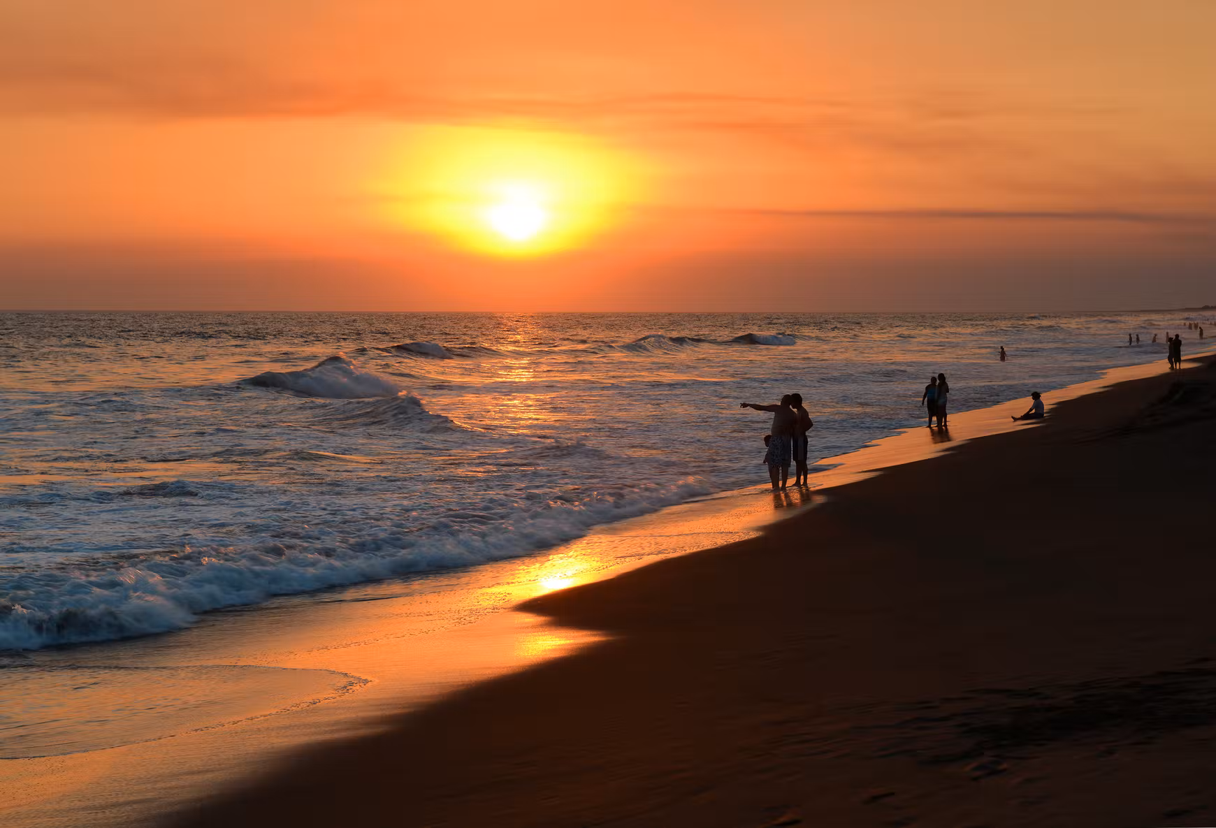 Dirigetevi a Moterrico per vedere alcune delle migliori spiagge di sabbia nera del Guatemala © SL-Photography / Shutterstock