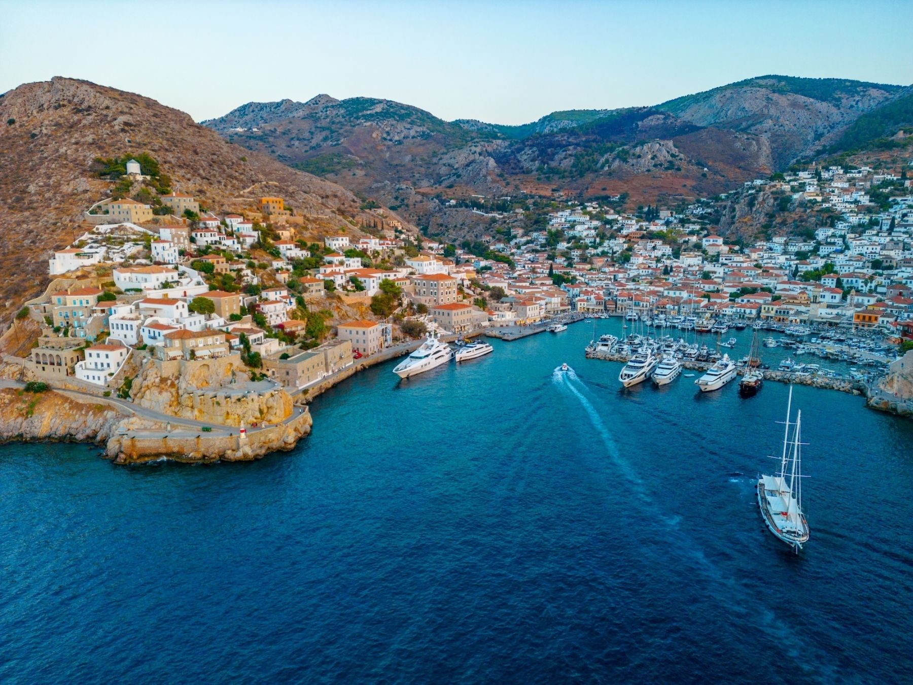 Il porto di Hydra ©trabantos/Shutterstock