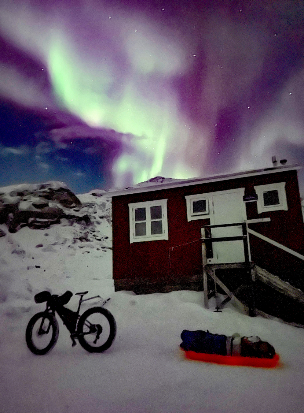 cabin e aurora boreale in Groenalndia