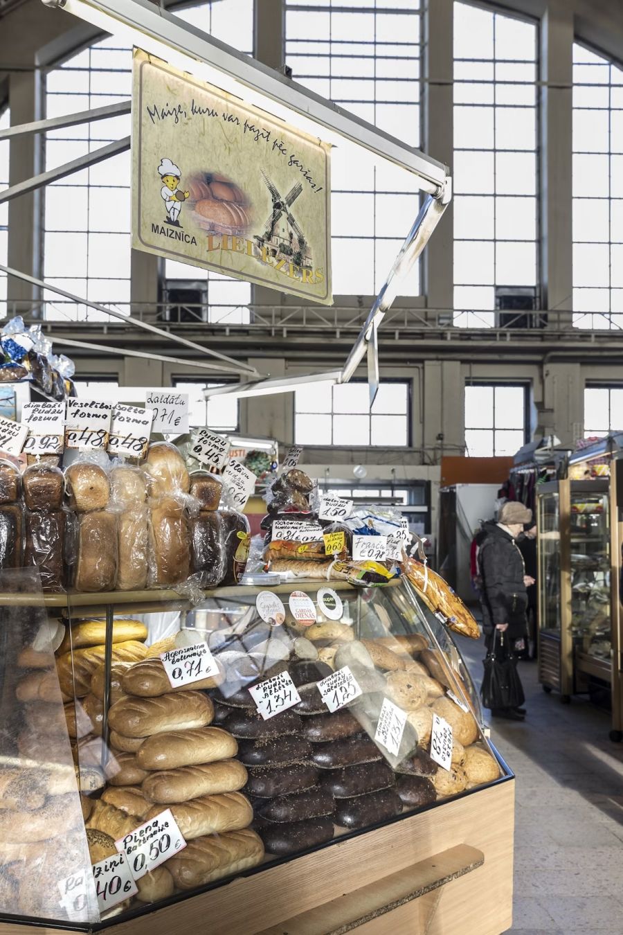 Mercato centrale di Riga. Sarah Coghill per Lonely Planet