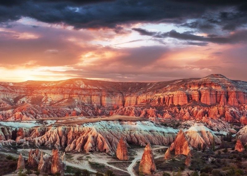 Il cielo assorbito dalle rocce fatate della Cappadocia, Turchia
©Standret/Shutterstock
