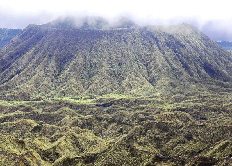 Il cono del vulcano Marumligar, a Vanuatu. ©rweisswald/Shutterstock