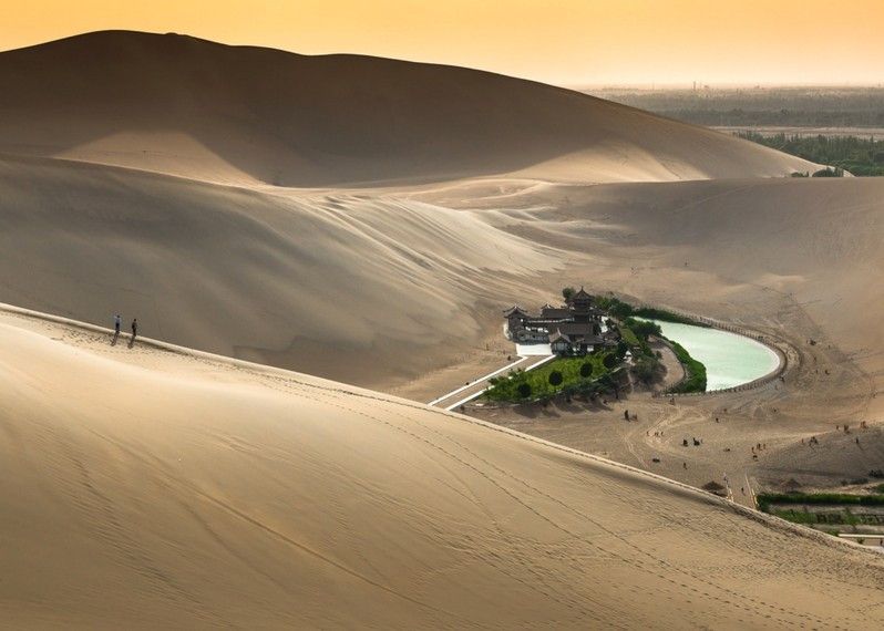 Il lago crescente di Dunhuang, Cina. ©Rat007/Shutterstock