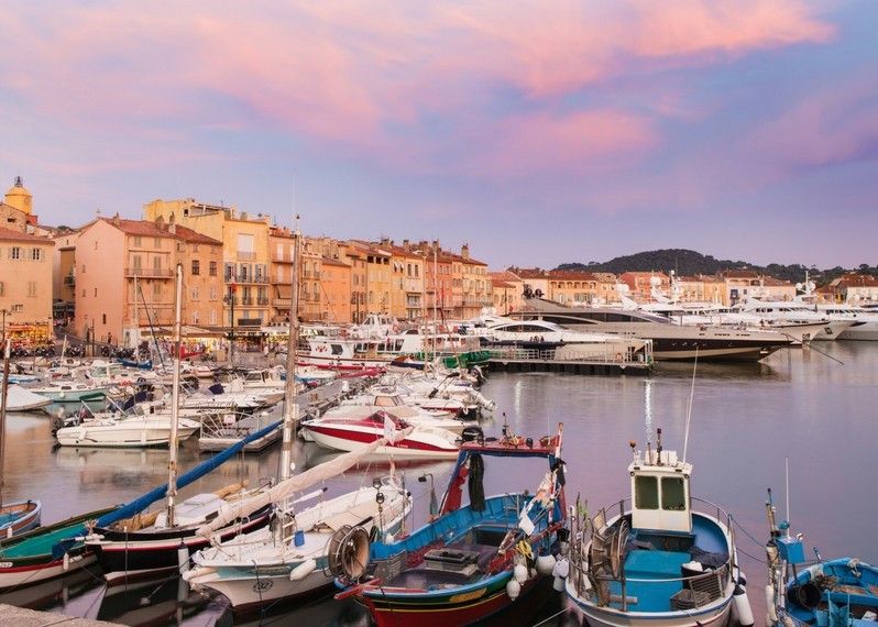 Il posto di Saint Tropez al tramonto, Francia.
©Rastislav Sedlak SK/Shutterstock