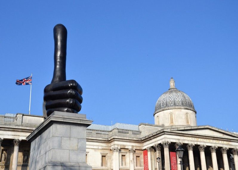 Il quarto plinto del 2017-8, 'Really Good' di David Shrigley
©Will Jones/Lonely Planet