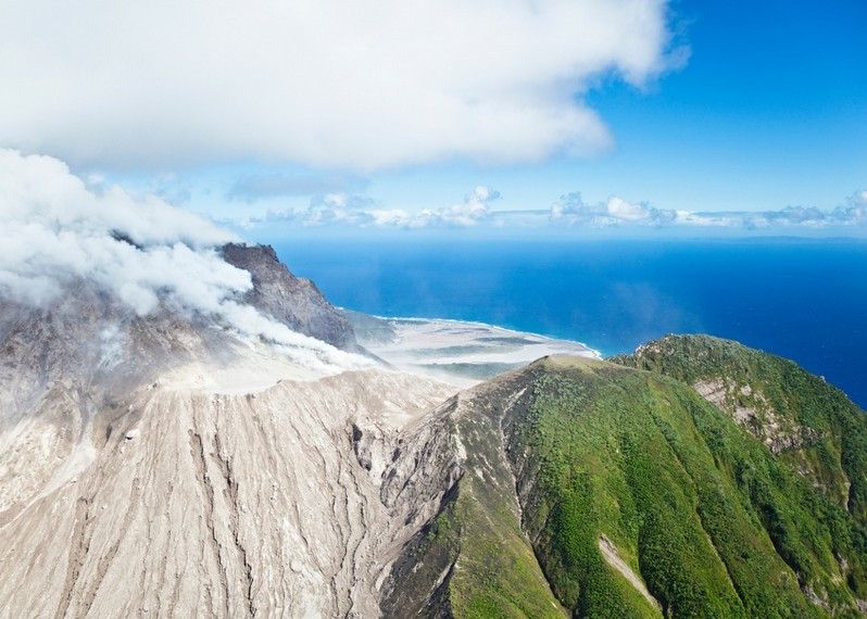 Il vulcano Soufriere Hills, che ha sepolto Plymouth, la capitale di Montserrat ©Michael Utech/Getty Images