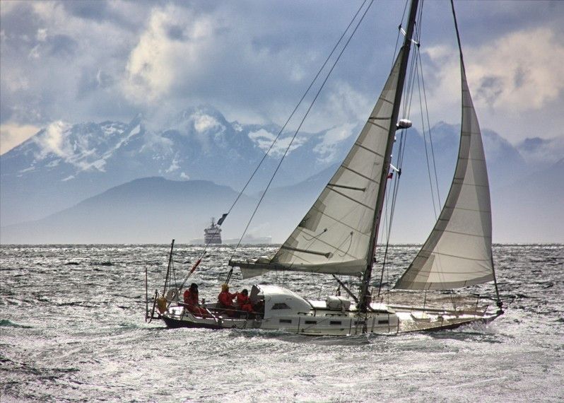 In barca a vela nel Beagle Channel. ©Marcelo Nacinovic/Getty Images/Moment RF