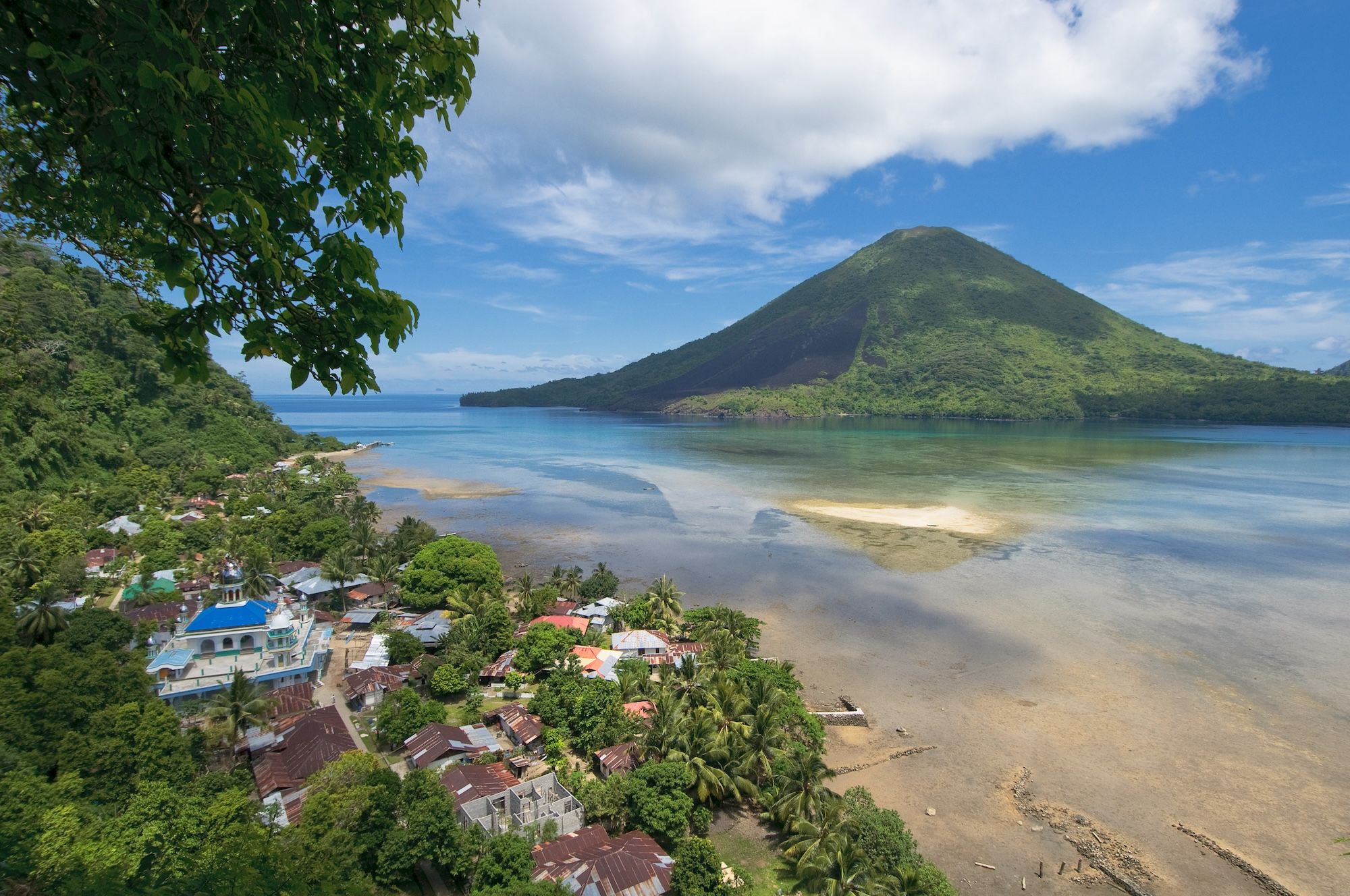 Il vulcano Gunung Api ©javarman /Shutterstock