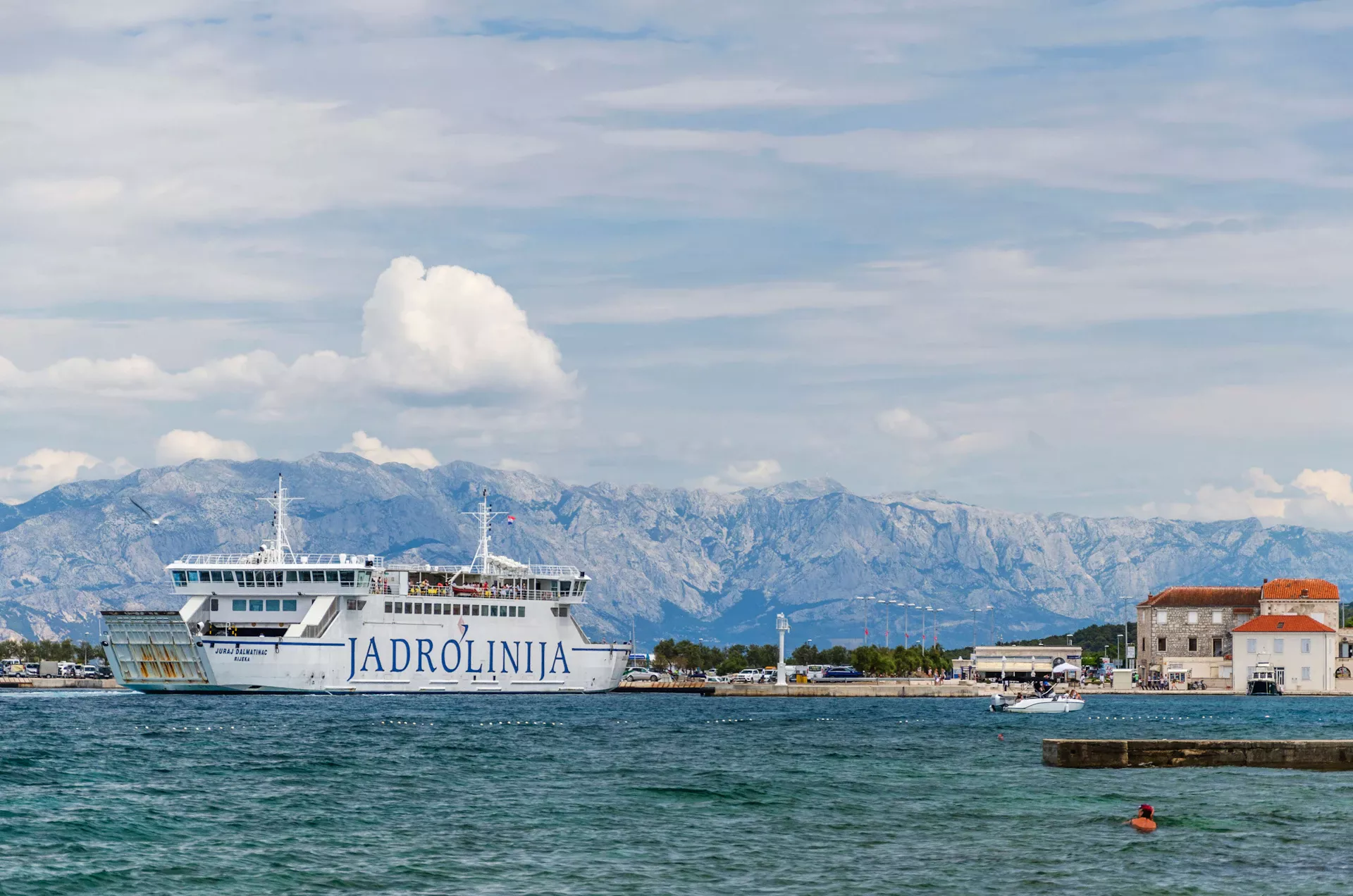 I traghetti collegano le isole tutto l’anno, ma tenete sempre d’occhio gli orari e programmate in anticipo gli spostamenti © Darios / Shutterstock