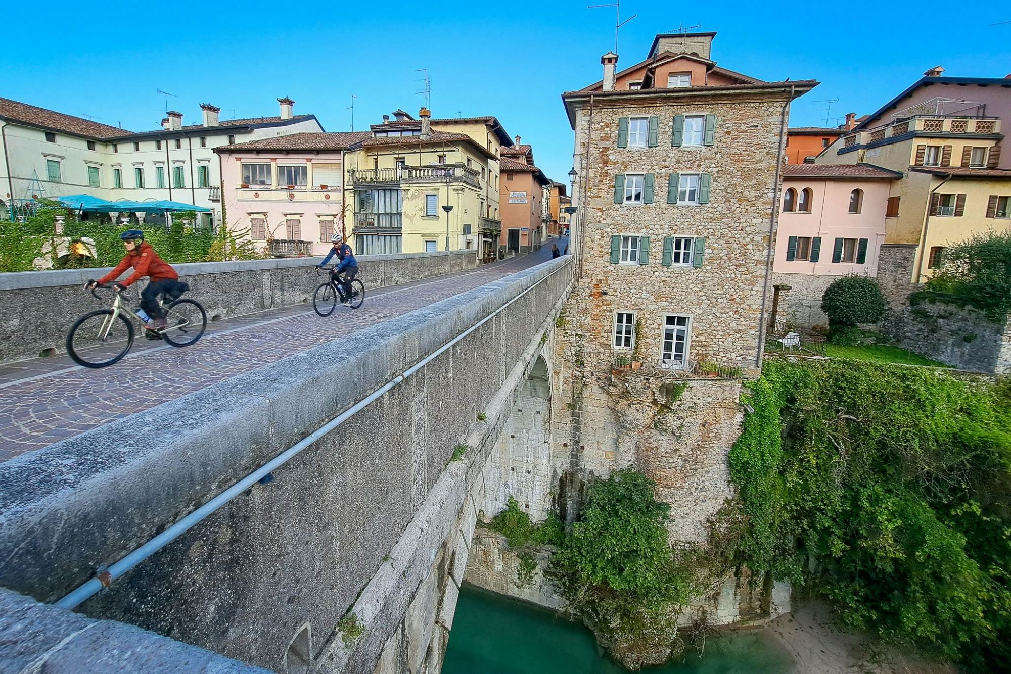 Oltre l’80% del percorso si sviluppa su strade asfaltate. © Matevž Hribar