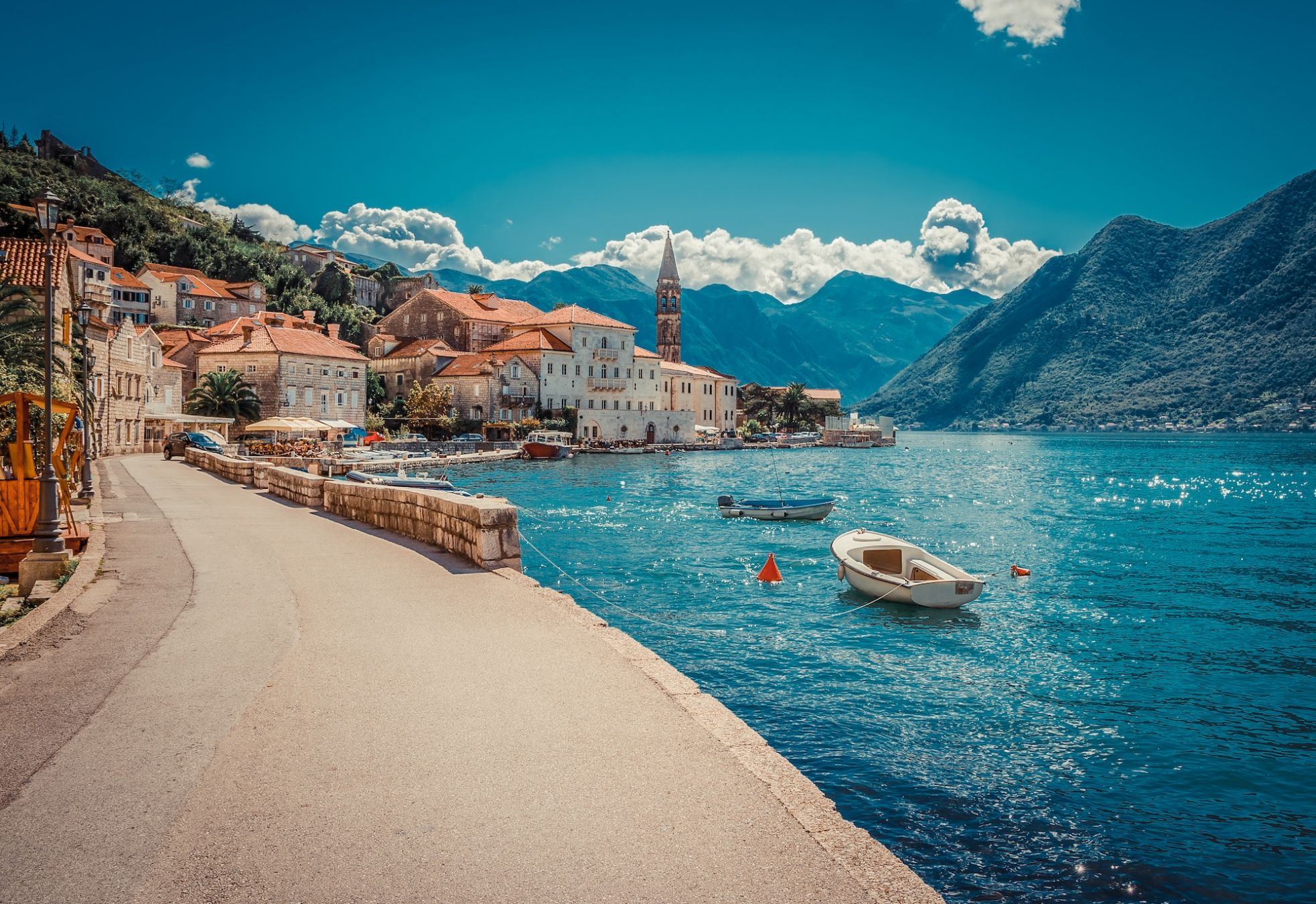 Kotor nascosta tra i fiordi © Oleg_P / Shutterstock