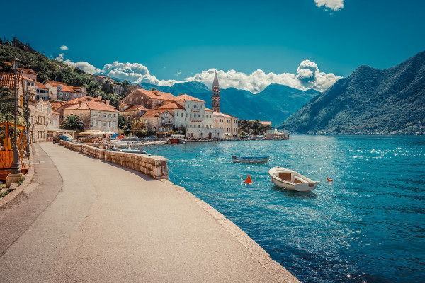 Kotor nascosta tra i fiordi © Oleg_P / Shutterstock
