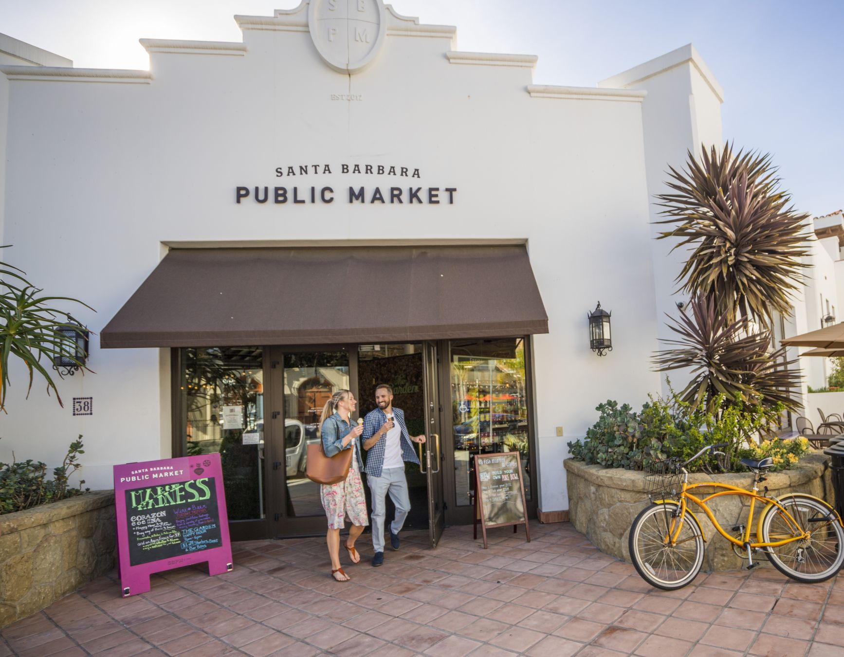 Santa Barbara Public Market. Credits David H. Collier / Visitcalifornia.com