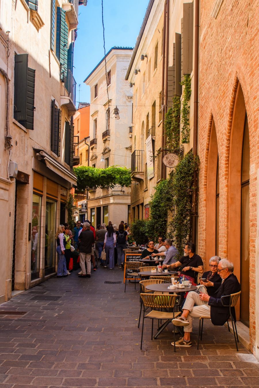 È sempre il momento giusto per un cicheto ©Simone Padovani / Shutterstock