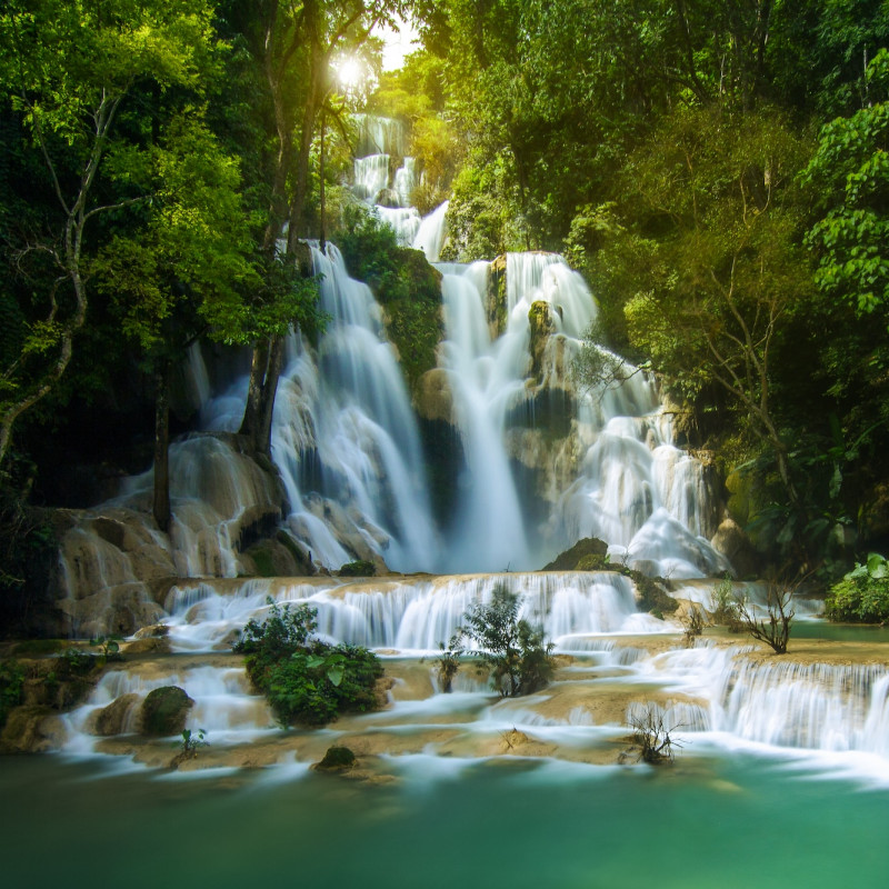 La cascate di Tat Kuang Si ©Jeff Cagle/Shutterstock