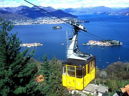 La funivia che da Stresa sale al Mottarone - fotografia di Giorgio Gnemmi