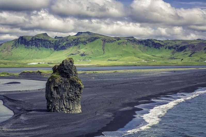 La gotica spiaccia islandese di Vik. Foto di marchello74/ Shutterstock